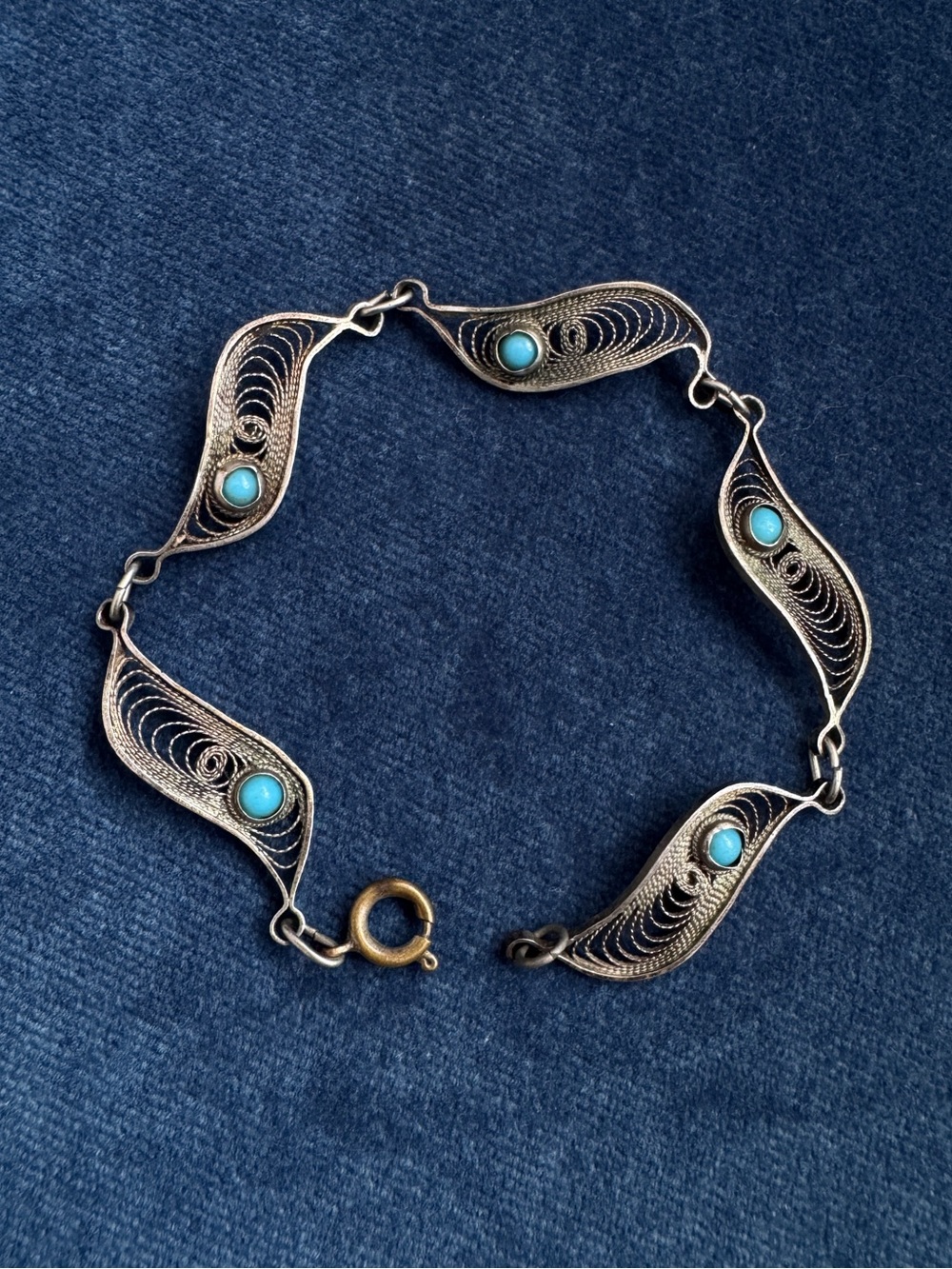 Stunning Vintage 950 Silver, Filigree Bracelet with‎ blue stone .